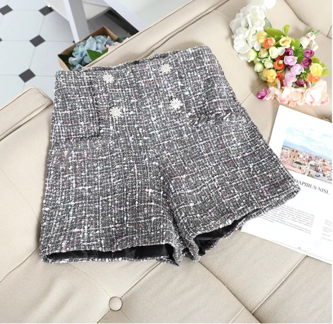 gray shorts Повседневные женские короткие брюки трапециевидной формы, новинка, Клетчатые Шерстяные шорты с высокой талией, стильные женские свободные зимние теплые короткие брюки - Цвет: gray shorts