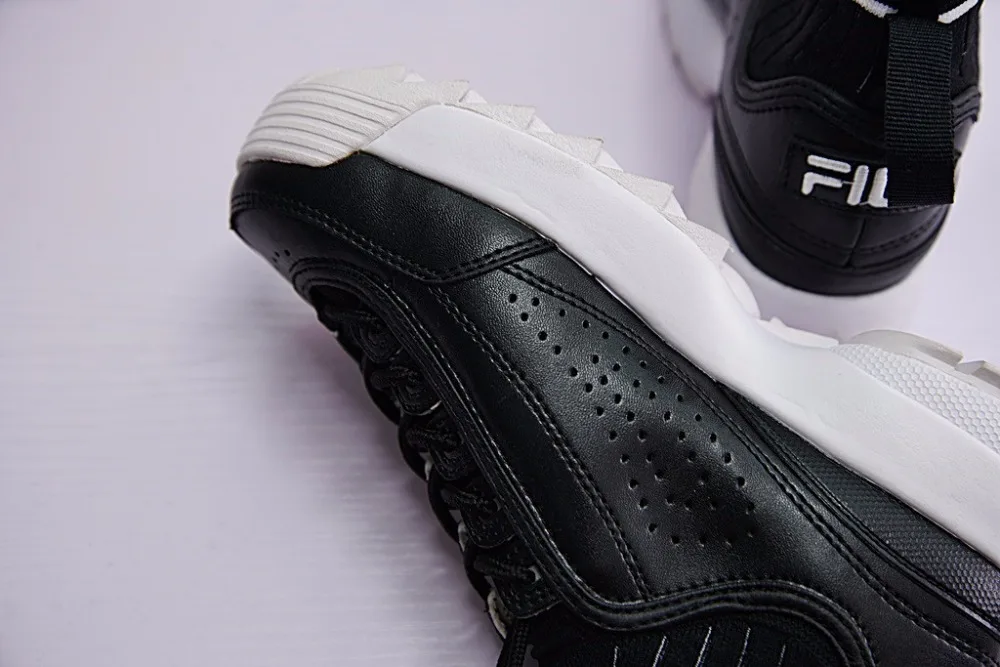 Fila Disruptor II EVO Sockfit Destroyer II Sawtooth Muffin вязаная обувь со средней подошвой белого, синего и красного цвета Fila Женская обувь для бега