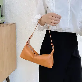 

Medieval bag female 2020 summer new niche commuter wild solid color French stick armpit bag shoulder bag