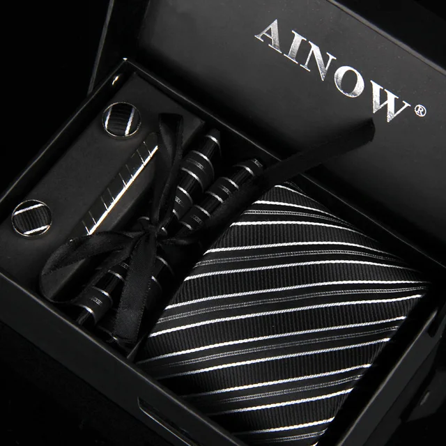Качественный набор мужской галстук в полоску и запонки в подарочной упаковке 2