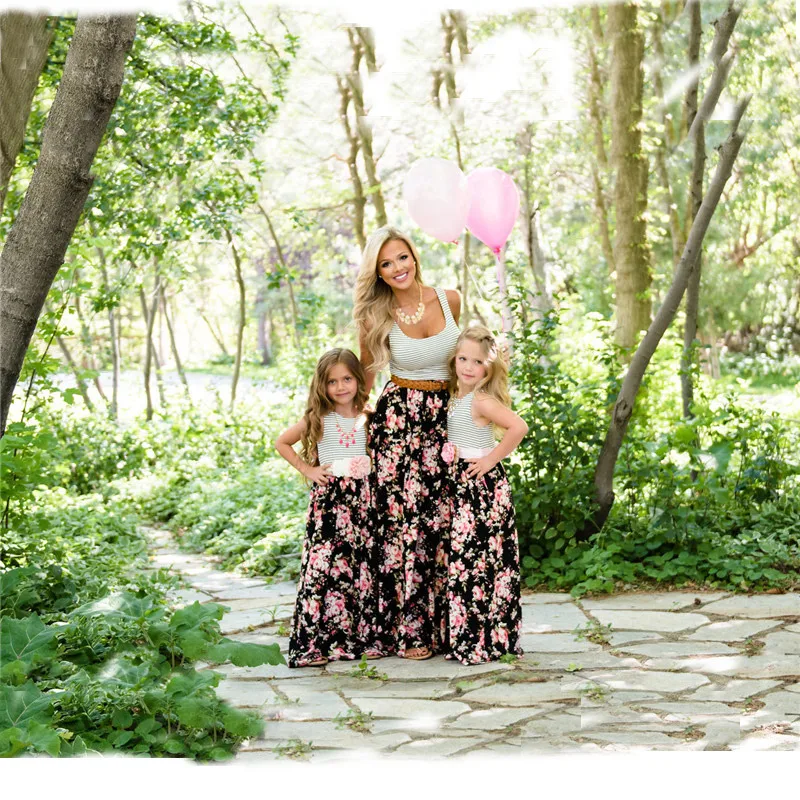 Mommy and Me/модные платья для мамы и дочки длинное платье без рукавов с цветочным принтом летнее семейное Платье для фотосессии