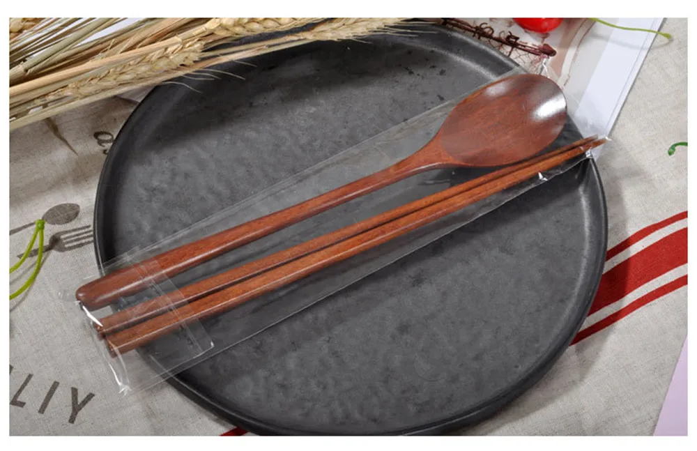 Korean Wooden Food Chopsticks Spoon Set Long Handle Non-slip Chopsticks Dessert Spoons Dinnerware Set Tableware