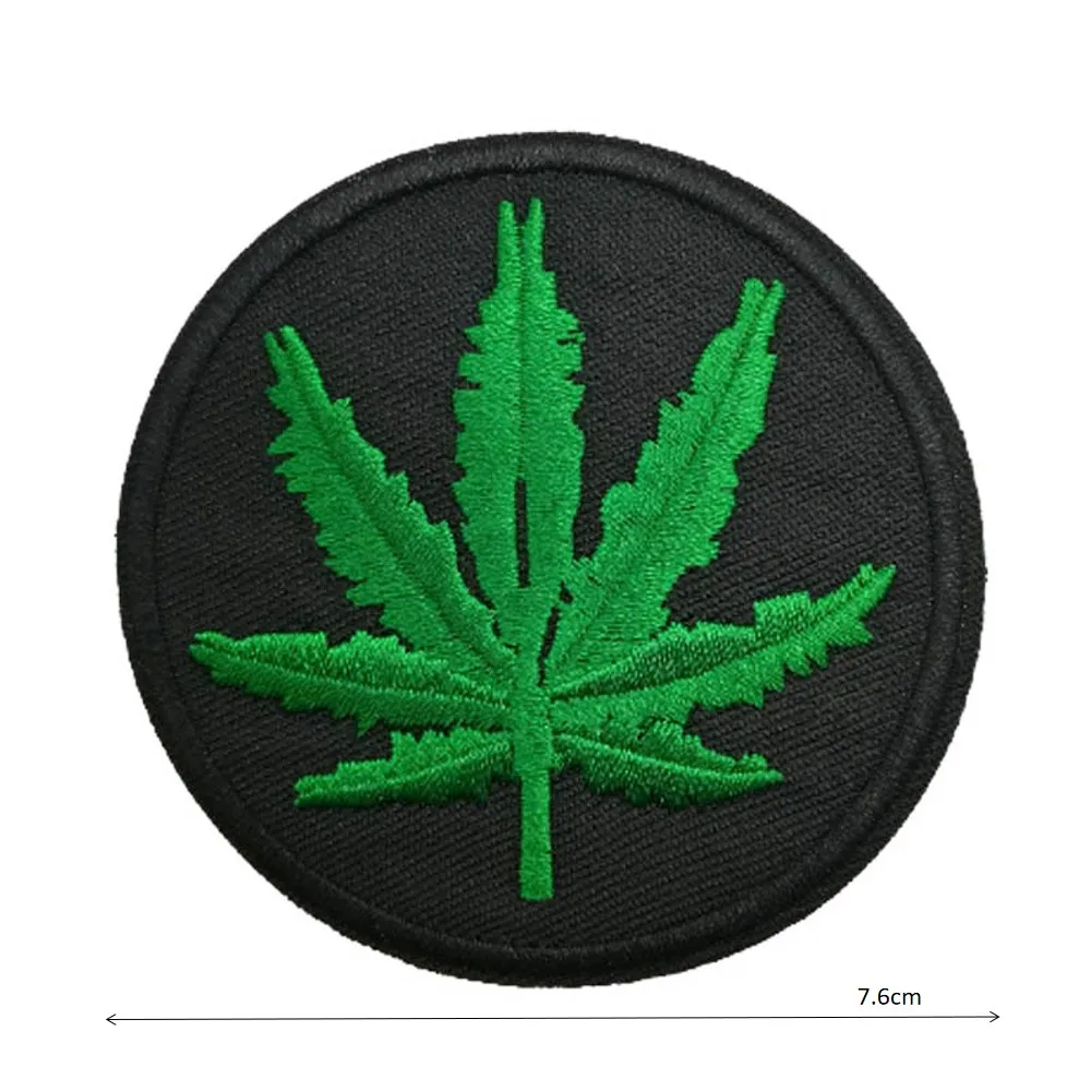 Stoner Smiley Pot Leaf Face Weed retro boho hippie Face US Flag Alien UFO Embroidered iron on patch - Цвет: Затуплённый