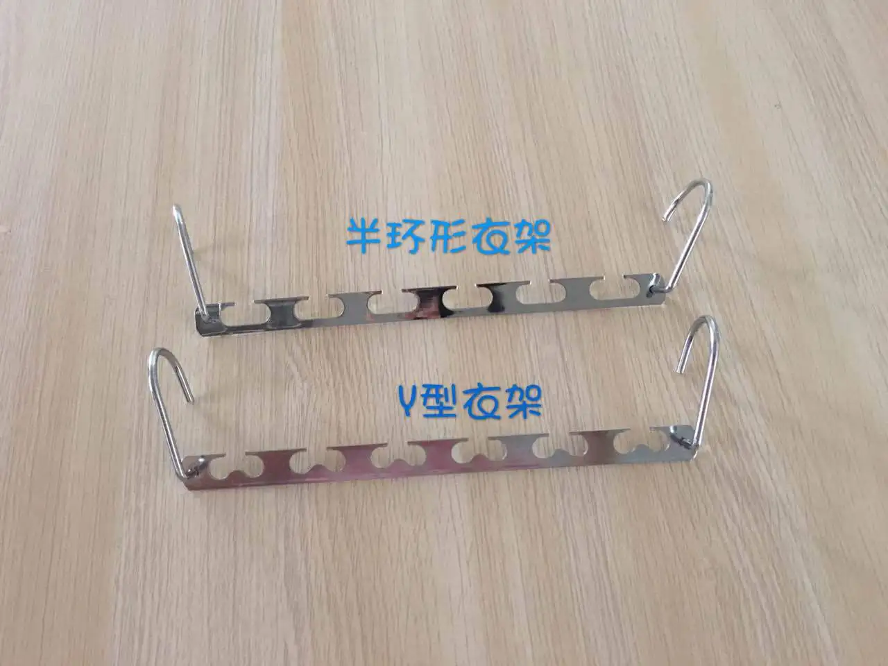 Household Supplies Clothes Hanger Metal Multi-functional TV Product Hanging Clothes Foldable Laundry Rack Modern Simple Clothes