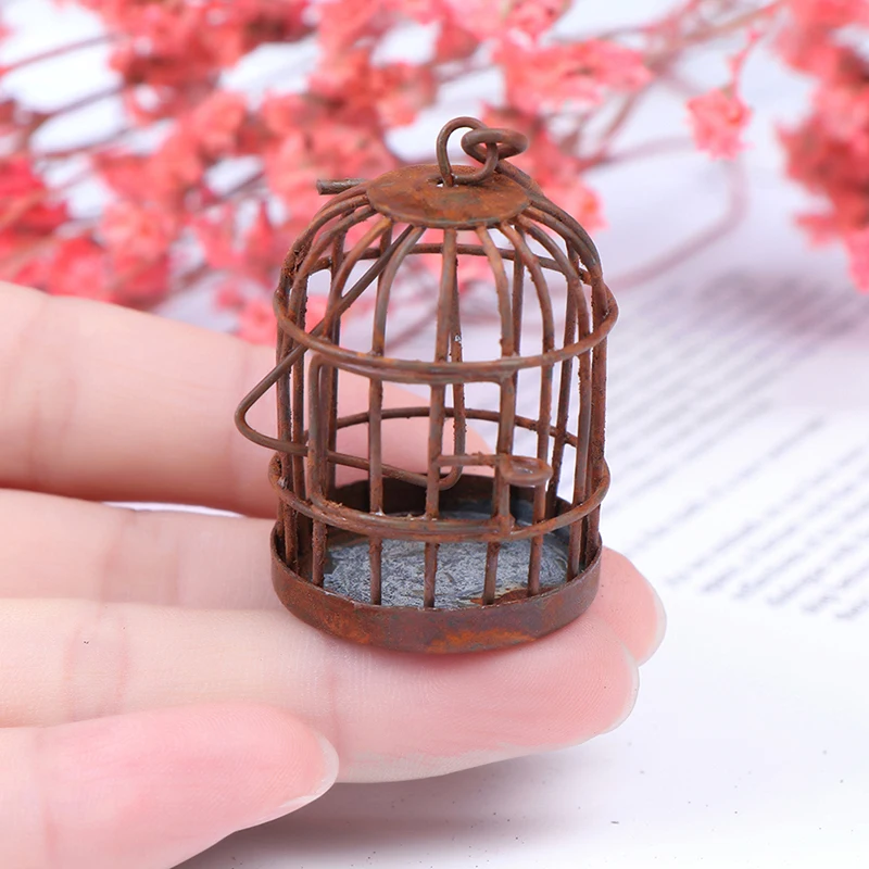 Miniature figurines miniature ornament 1:12 scale metal bird cage with bird birdcage dollhouse miniature gold tone