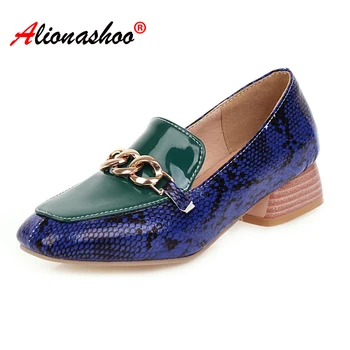 

Sexy Snake Print Shoes Women Metal Decoration Casual Shoes For Women Square Med Heels Gladiator Shoes Women Large Size 34-43