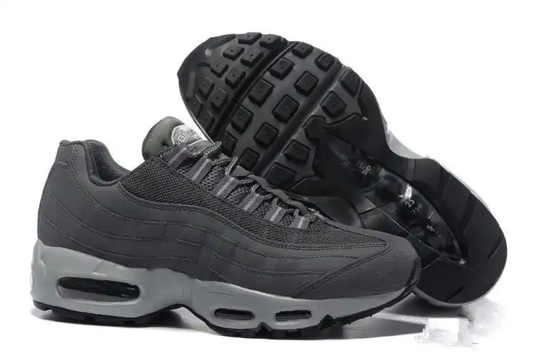 womens black 95s