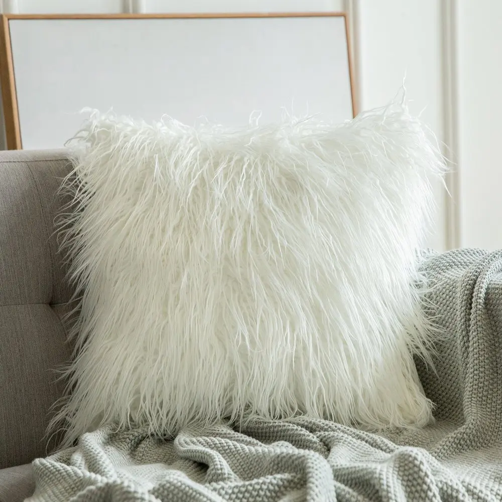 Housse de coussin cocooning en peluche