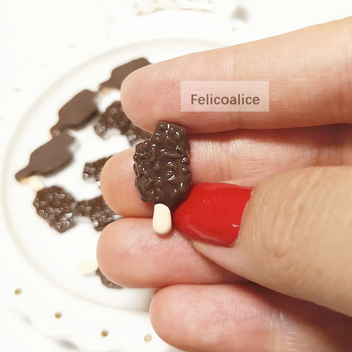

100pcs Mini Simulation Food For Doll Kids Kitchen Toys Dollhouse Miniatures Classic Coffee Chocolate Ice Cream Popsicle