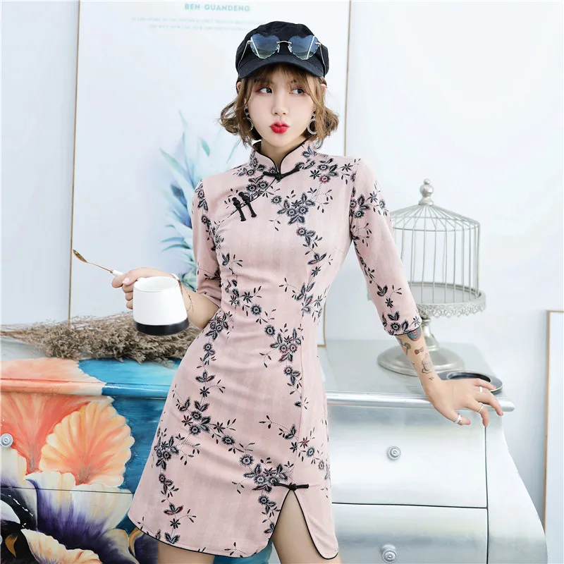 Зимнее розовое винтажное современное Qipao женское короткое платье