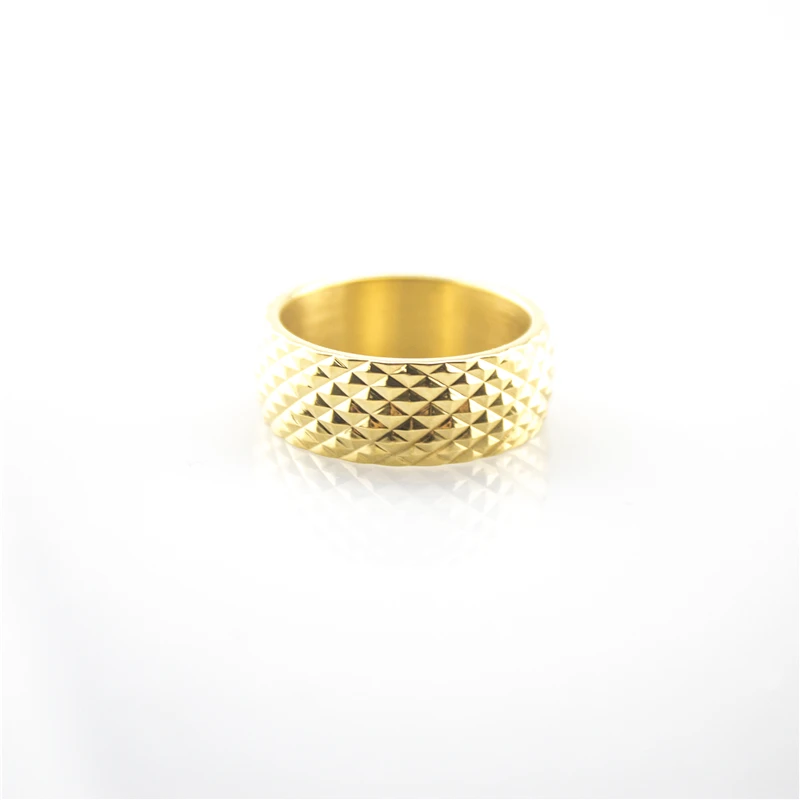 

Luxury Design Gold Color Multi Rivet Finger Rings Punk Style 8mm Stainless Steel Wedding Ring for Women Elegant Jewelry 2020