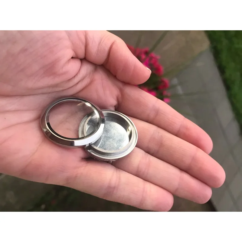 

100pcs/lot Customized 34mm 38mm Round Screw Single Sided Glass Floating Locket Stainless Steel Charms Living Memory Box DIY Gift