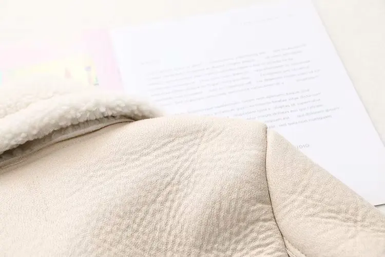 12550075408_650631000