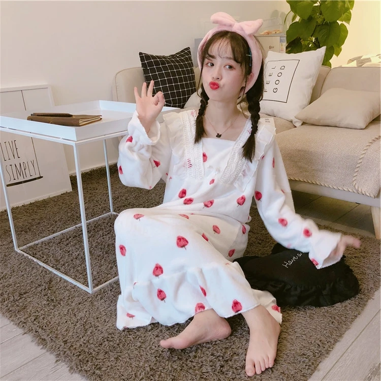 Winter Women Ruffle Long Print Nightgowns Warm Thick Flannel Nightgowns Female Velvet Lace Patchwork Sleepshirts Nightdress 1706