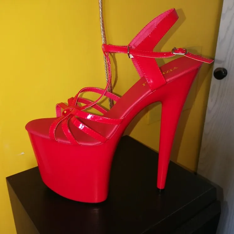 20cm Unique thong sandals, Roman ultra high heels, paint the foreign trade of the lacquer that bake big yards for Dance Shoes
