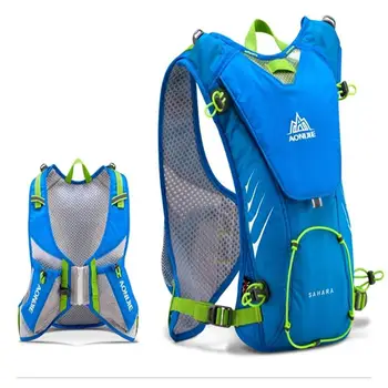 

TWISTER.CK Light Weight Close-Fitting Hydration Pack Great for Hiking - Running - Biking - Kids Men and Women 8L Blue
