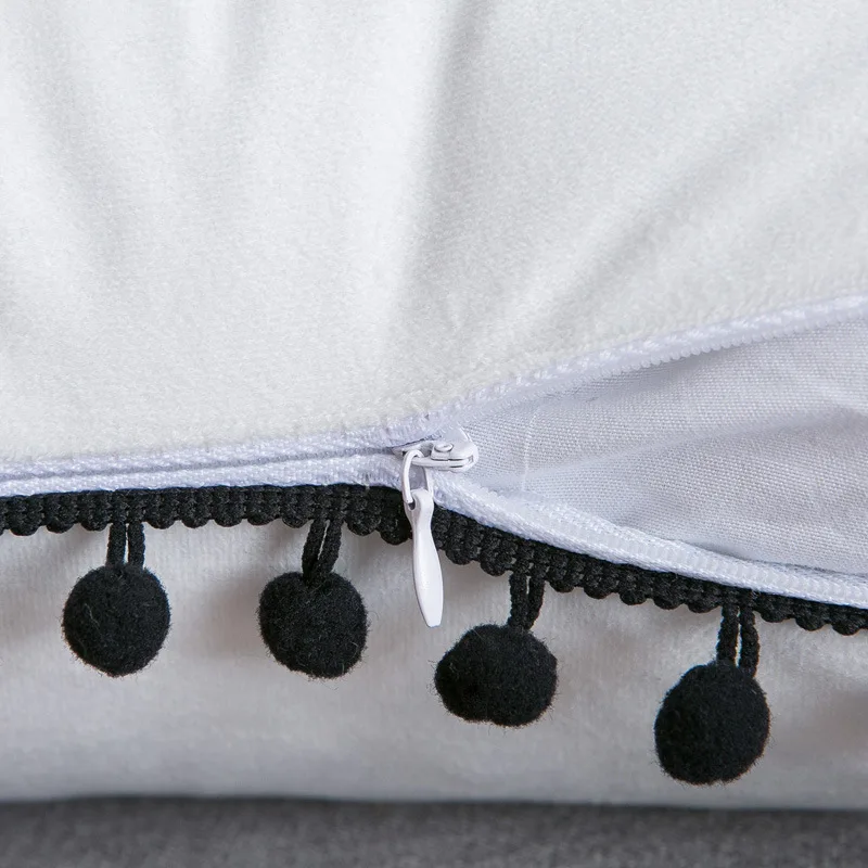 Простая декоративная наволочка для подушки, белая, черная, Прямоугольная подушка, мягкая, 45x45 см, 30x50 см, простая Геометрическая, с помпонами, с бахромой