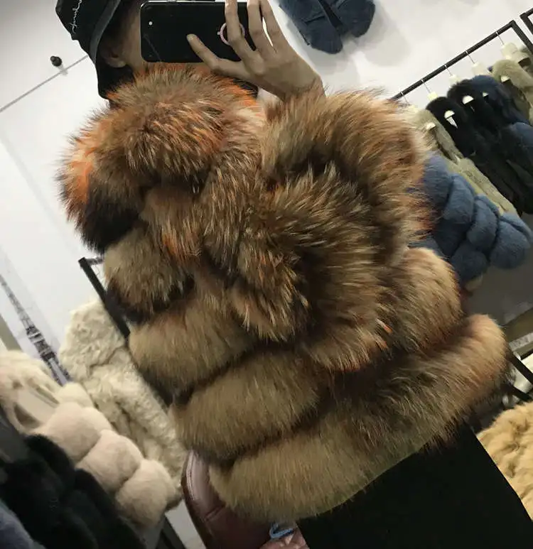 НОВЫЕ куртки из натурального меха, Женское пальто из натурального меха енота