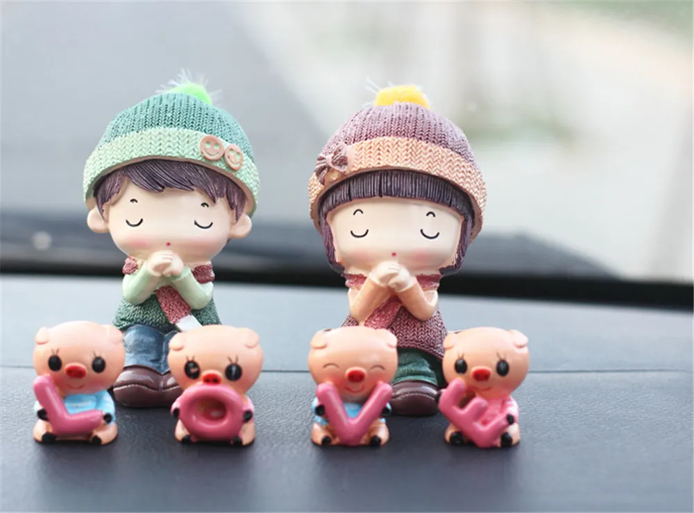 Creative Couple Car Ornaments Cute Doll Decoration Car Center Console Decorations Car Gifts Auto products Girl Gift Accessories