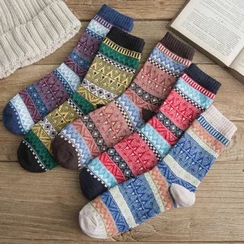 

5 Pairs Fashion Warm Quality Men's Socks, Retro Ethnic Style Wool Socks, Christmas Socks, Casual Socks, Tube Socks