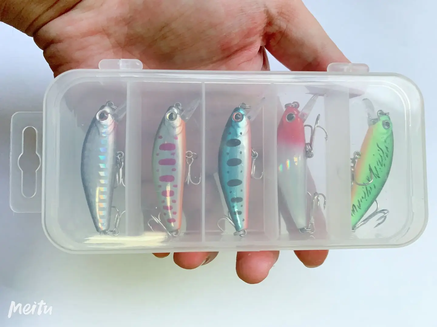 Gemischte Farben Minnow Angelköder-Set, Wobbler-Kurbelköder, Kurbelköder mit Box, Drillinge, harter Köder, 5-teilig – Detail 3