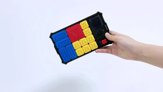 Suggest to parents: No matter whether they have money or not, buy educational toys for their children and let them put down their mobile phones to become smart