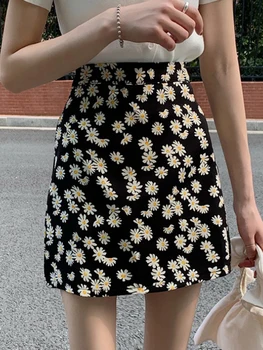 

Women Ruffle Edged Hem Floral Print Mini Skirt 2020 Summer Women Fashion Mini Skirt In Daisy Floral