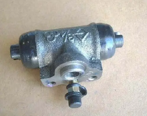 Wheel Brake Cylinder left & Right For MITSUBISHI PROTON MAZDA Colt III IV