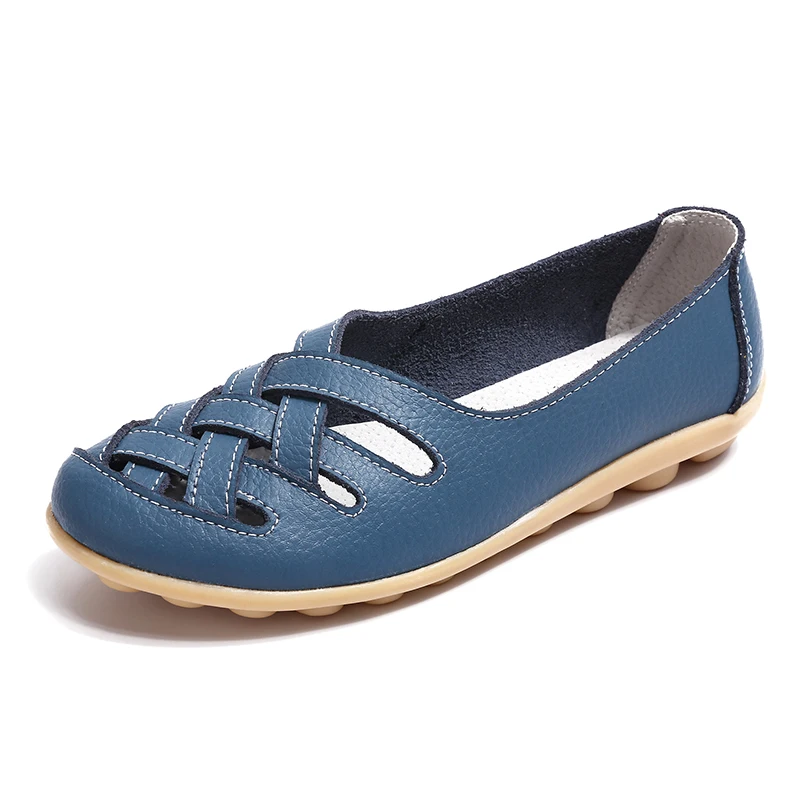 Flat Shoes Women Comfortable Wild Soft Slip-On Breathable Simple Safety Non-slip Large Size Leather Hollow Casual Ladies Shoes - Цвет: Синий