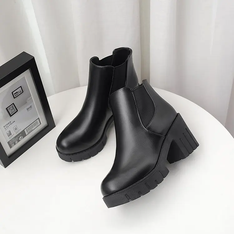 4650761593_727619687