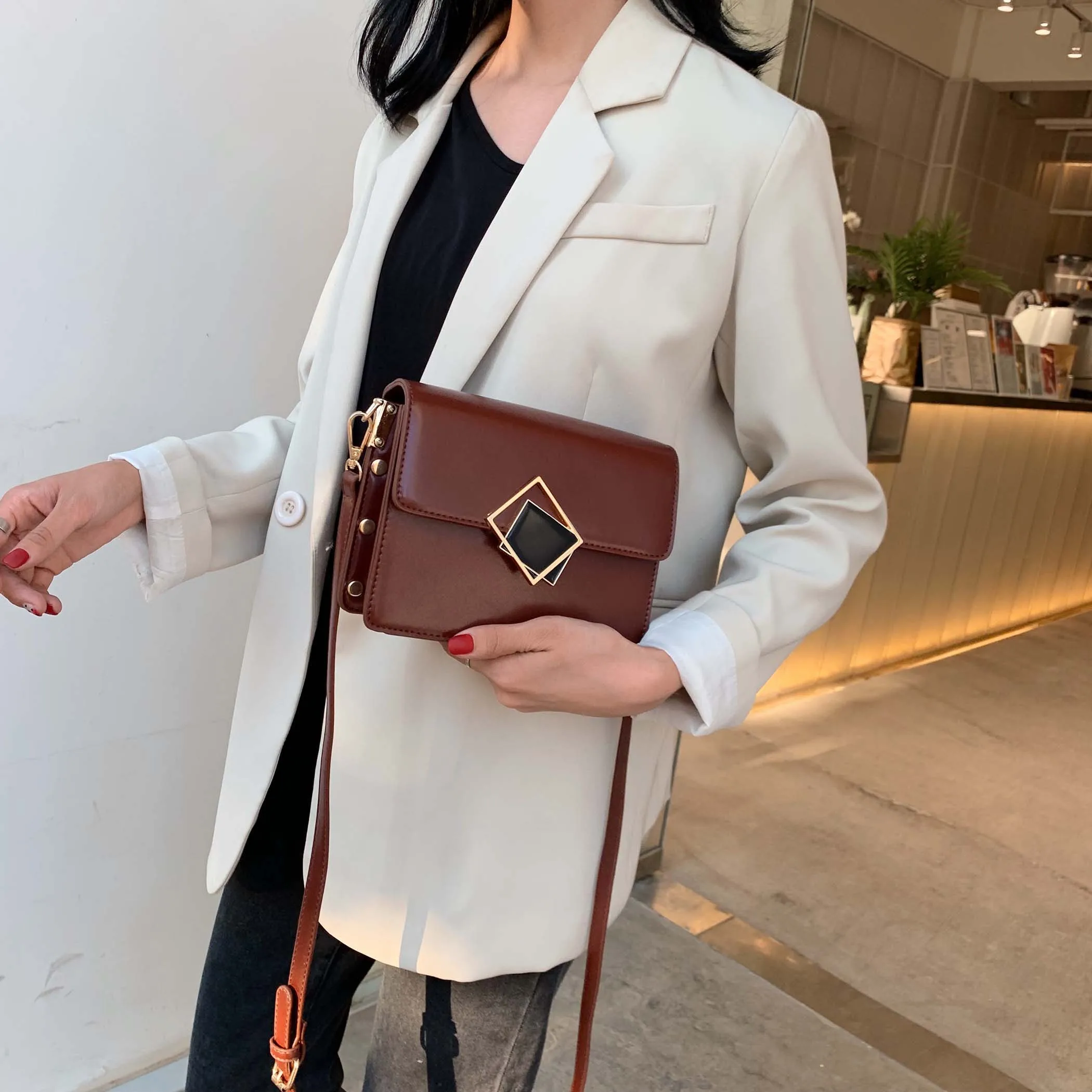 Goedkoop Effen Kleur PU Lederen Kleine Crossbody Tassen Voor Vrouwen 2019 Schouder Tas Dame Designer Lock Handtassen en Portemonnees