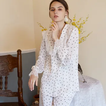 

Autumn New Women Pajamas Suit Long-sleeve V-neck Lace Ruffle Print Pyjamas Sexy Sweet Loose Home Clothing Nightwear 2pcs Sets