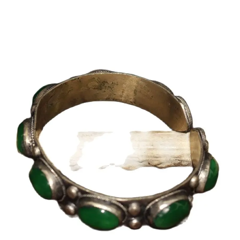 

Chinese Old Craft Made Green Jade Inlaid Old Tibetan Silver Bracelet