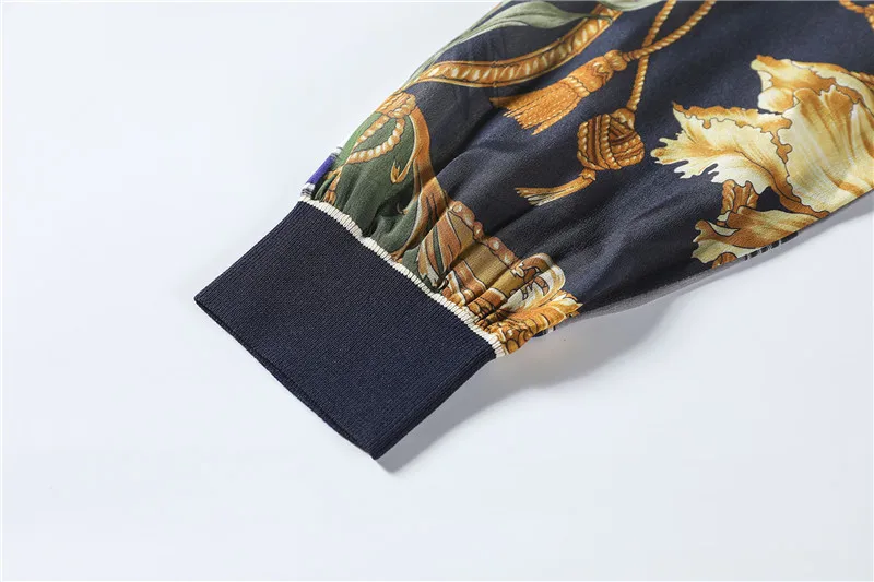 

19 Early Autumn New Style WOMEN'S Dress Europe And America Hooded Magpie Printed Real Silk Long-sleeved Cardigan Coat F8105