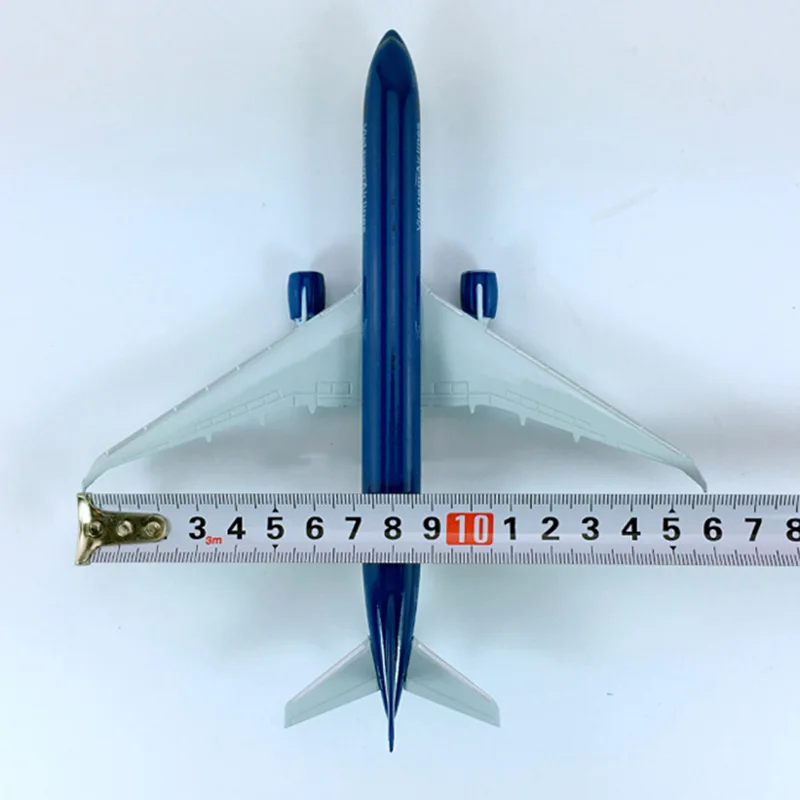 18 см 1/400 Boeing B777-300 модель Вьетнам авиалиний статический самолет с основанием пластиковый сплав самолет Коллекционная Детская Коллекция игрушки