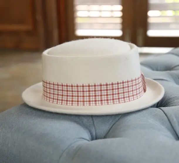 Ivory Осенняя Классическая клетчатая шляпа Fedora с бантом из чистой шерсти белая плоская джазовая шляпа австралийская шерстяная фетровая Женская Мужская зимняя фетровая шляпа Sombrero - Цвет: Ivory