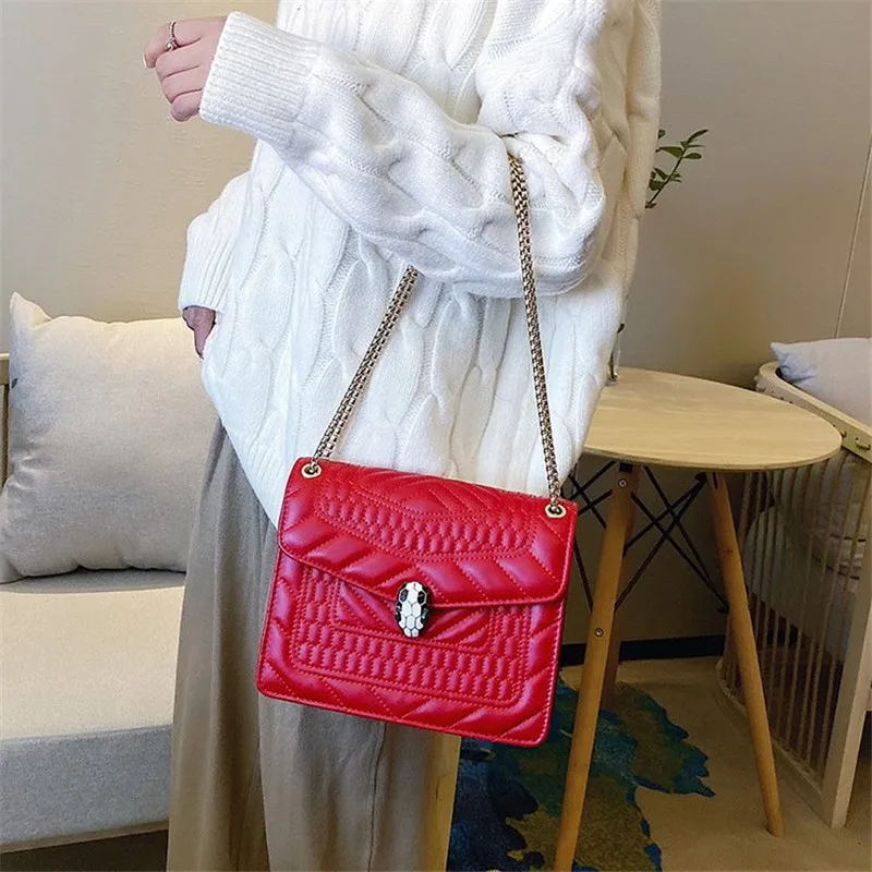 

Famous Designer Snake Head Bag Embroidery Thread Autumn and Winter New Bag Female 2019 Shoulder Diagonal Chain Bag Channels Bags