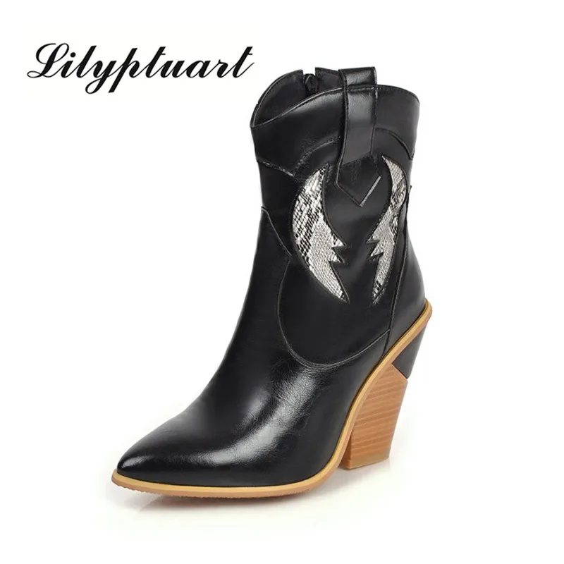 

2019 winter fashion pointed high-heeled boots European and American style large size foreign trade Martin boots women