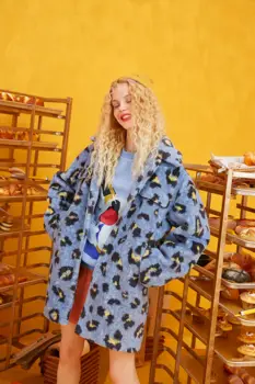 

ELFSACK Blue Leopard Straight Casual Teddy Lazy Wool Women Coats 2019 Winter Single Breasted Korean Office Ladies Warm Outwears