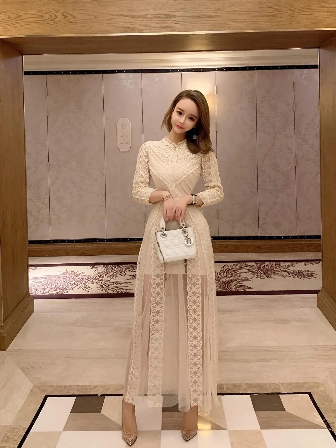 New Spring Autumn Luxury Lace Patchwork Mesh Long Dress Vintage Stand Floral Embroidery Midi Tunic Maxi Dress women Party Dress