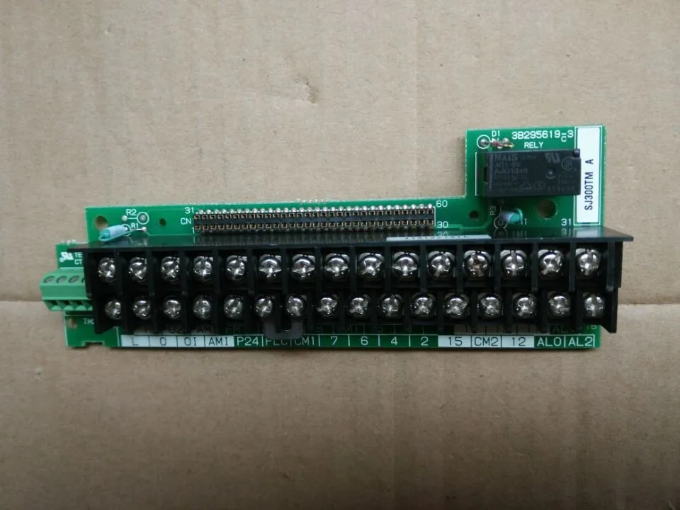 Hitachi инвертор SJ300/LP300 Клеммная плата 3B295619-3C(3Z)/SJ300TM | Компьютеры и офис