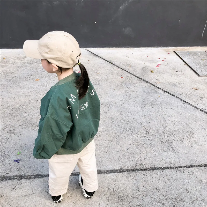 Новинка г.; Весенняя стильная детская одежда для девочек; однотонное пальто с рукавами «летучая мышь» и вышивкой сзади; детская куртка