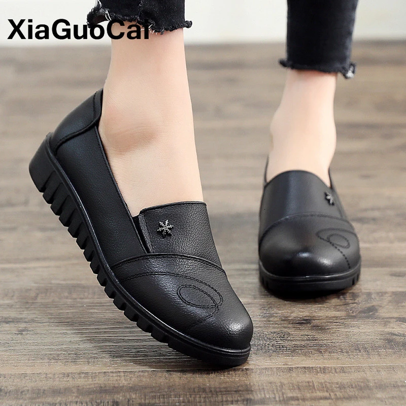 Women Shoes Spring Autumn Female Loafers Black Soft Genuine Leather Woman's Flats Lightweight Slip-on Old Ladies Footwear New