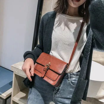 

Women's bag 2020 new retro oil leather small square bag belt pliers shoulder bag ladies messenger bag luxury bag