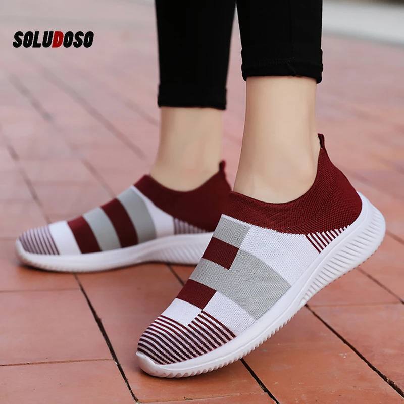 Women Vulcanize Shoes New Socks Shoes Women Sneakers Comfort Mother Shoes Light Women Shoes Mesh Women Loafers Tenis Feminino