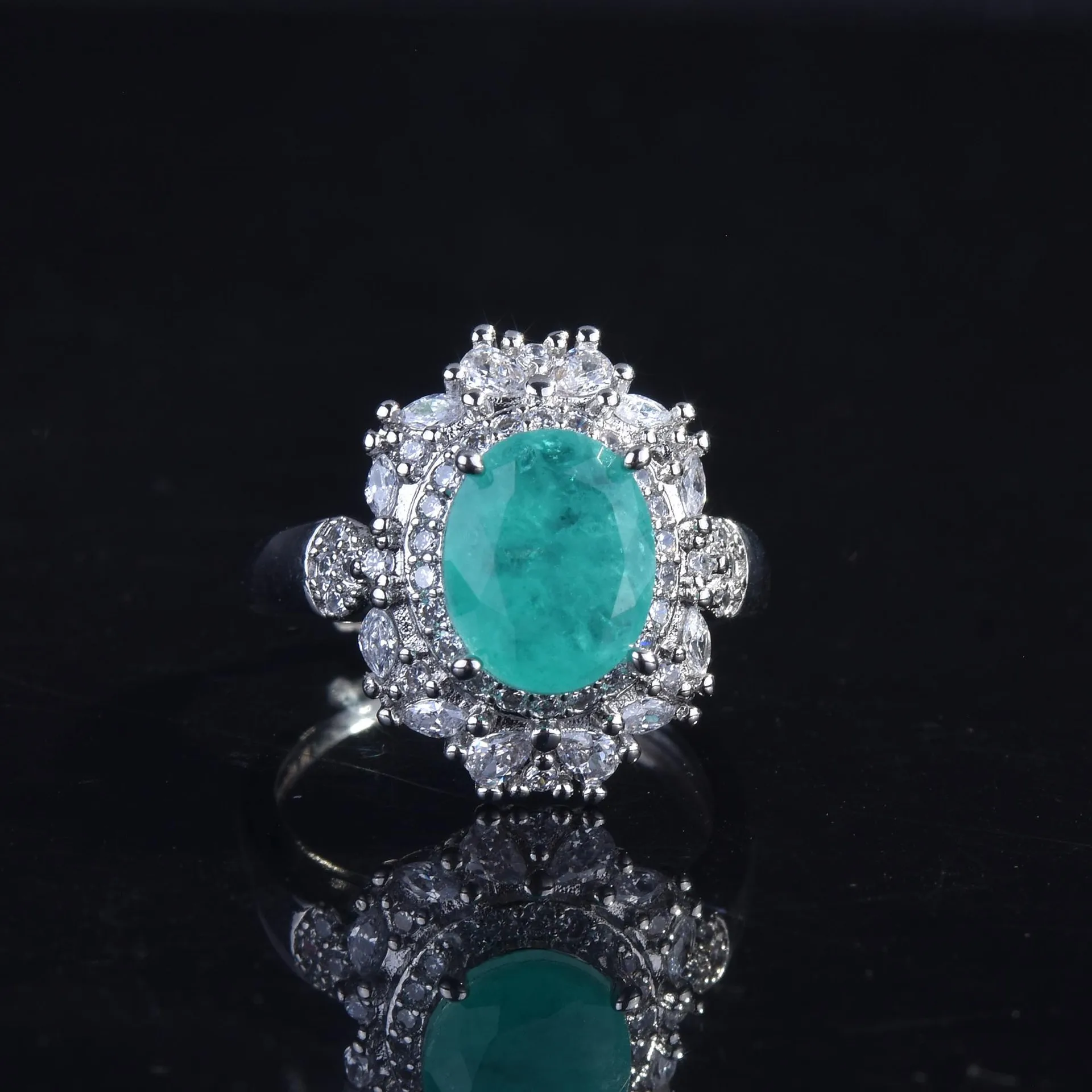Anting Anting Saiba Cincin Mewah Wanita 