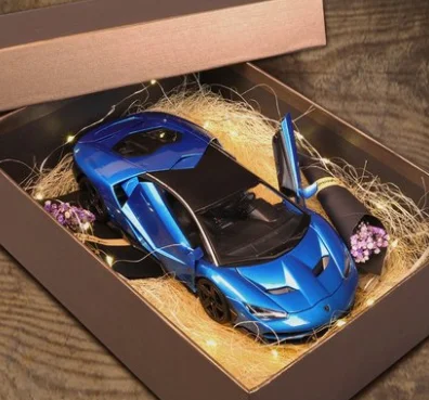 Модель автомобиля Maisto 1/18 Lamborghini LP770