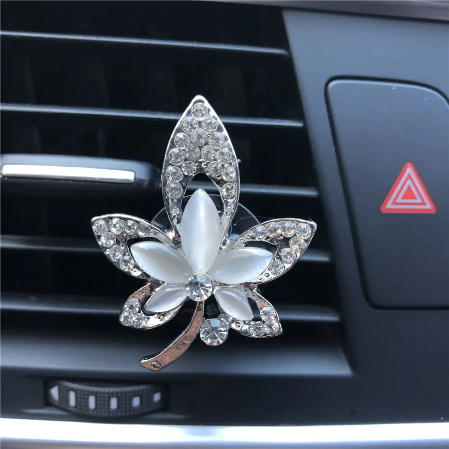 8888407748_1280442552