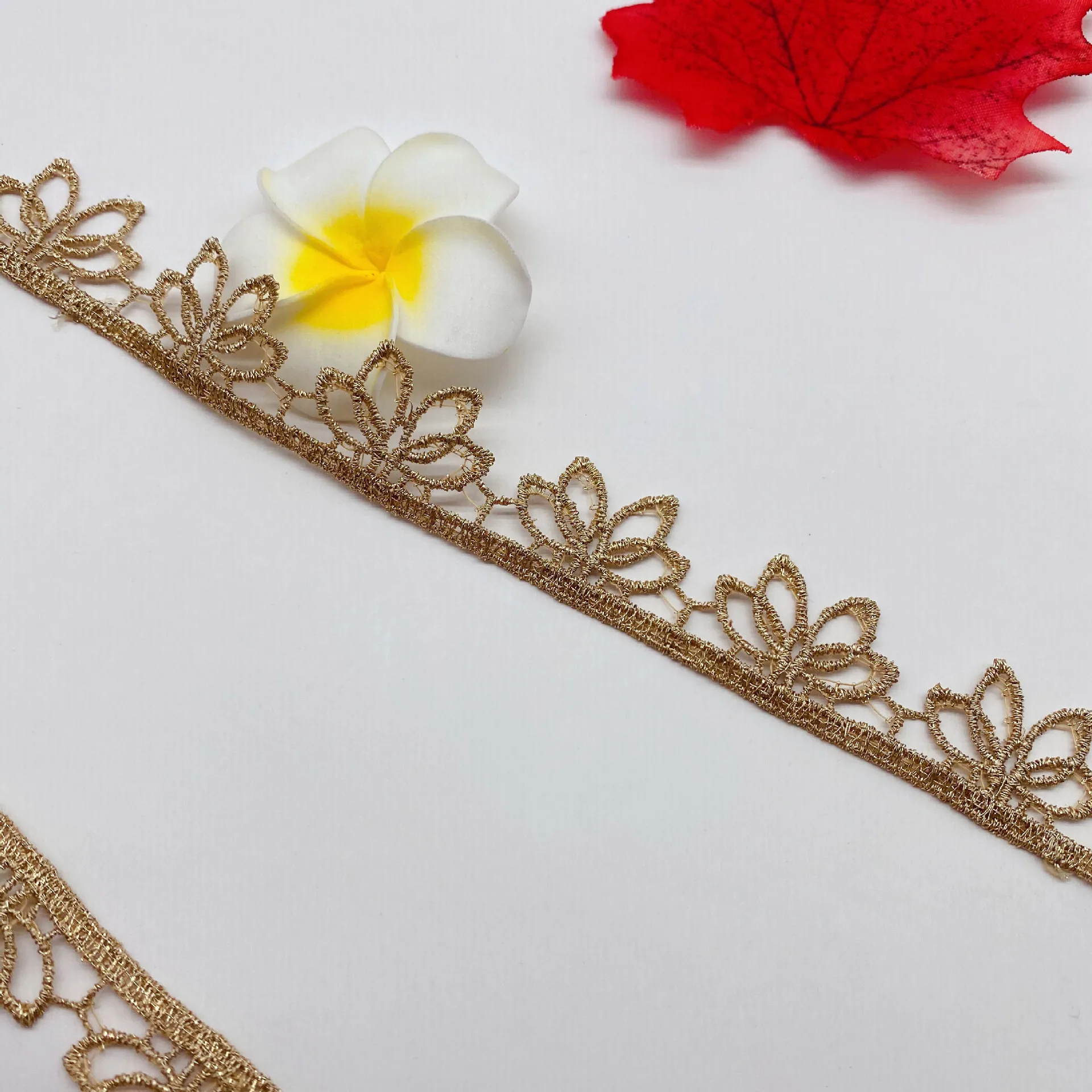 

5Yards/Lot Unilateral Hollow Gold Lotus 2CM Width Lace Fabric DIY Children's Clothing Wedding Sewing Accessories