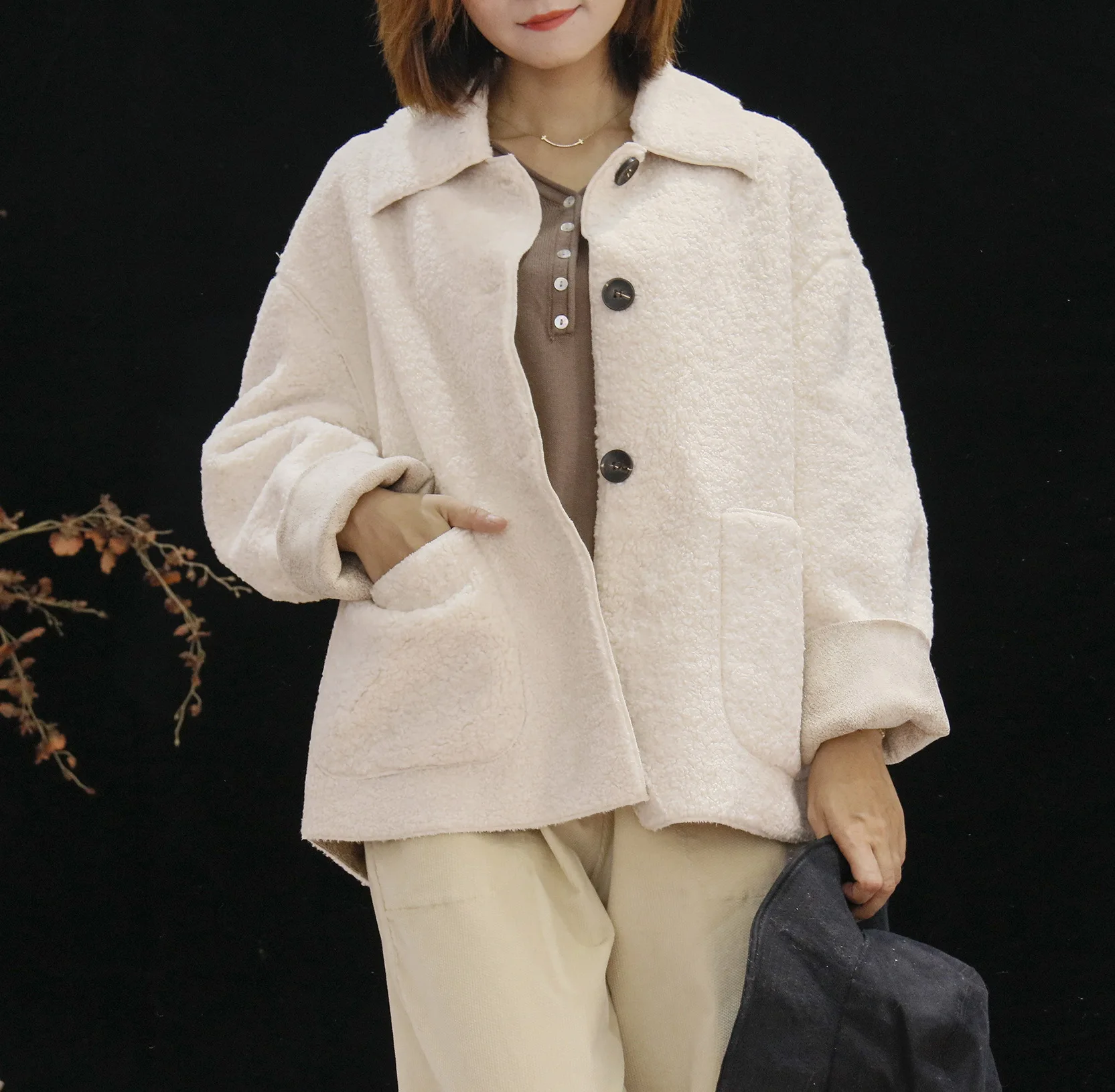 

Artistic Casual 19 Autumn And Winter New Style Simple Solid Color Lambs Wool Single Breasted Versatile Casual Coat 6636